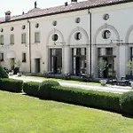 Residenza Vecelli Cavriani 4* Mozzecane