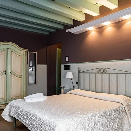 Residenza Vecelli Cavriani ゲストハウス 4*