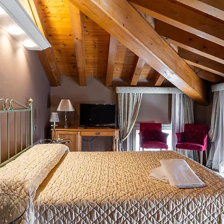 Residenza Vecelli Cavriani Pensjonat *